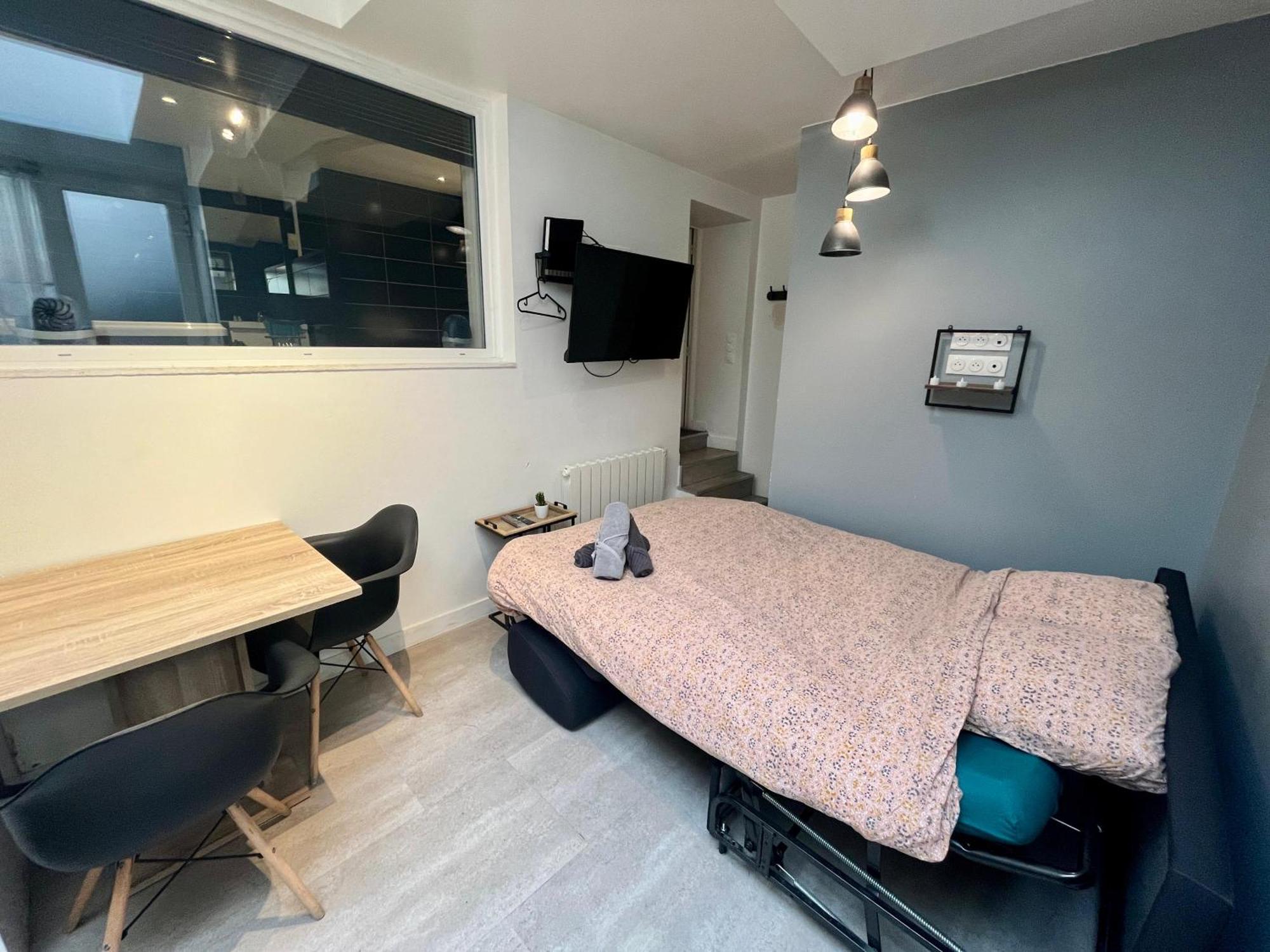 Escapade Romantique - Jacuzzi Et Parking Prive - 002 Apartment Rouen Luaran gambar